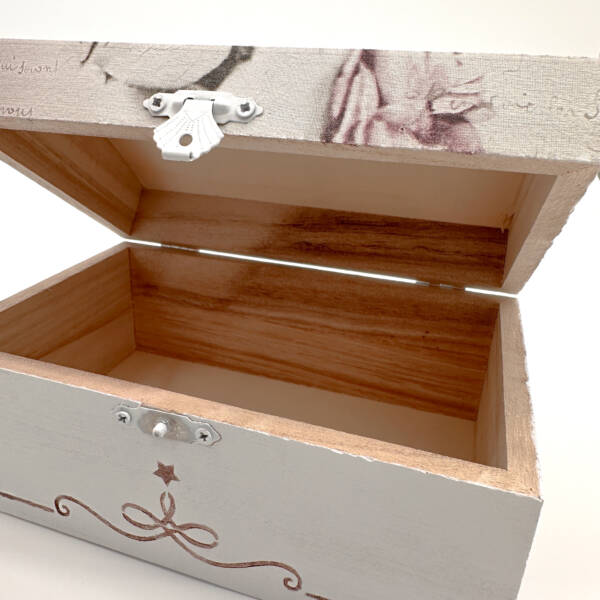 Holzbox mit Mädchenmotiv – Bild 5