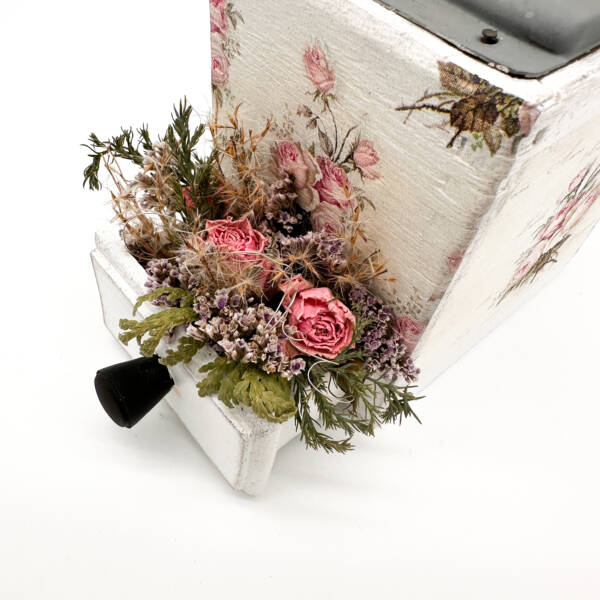 Alte Kaffeemühle Rosenmotiv – Bild 5