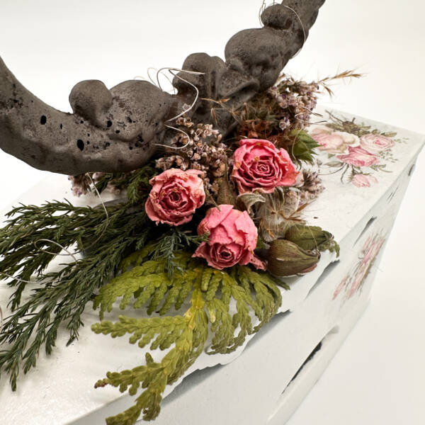 Altes Bügeleisen Rosenmotiv – Bild 4