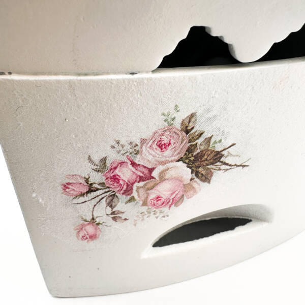 Altes Bügeleisen Rosenmotiv – Bild 5