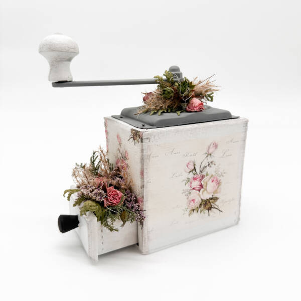Alte Kaffeemühle Rosenmotiv